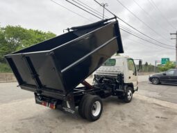 2005 Isuzu Solid Side Dump Truck full